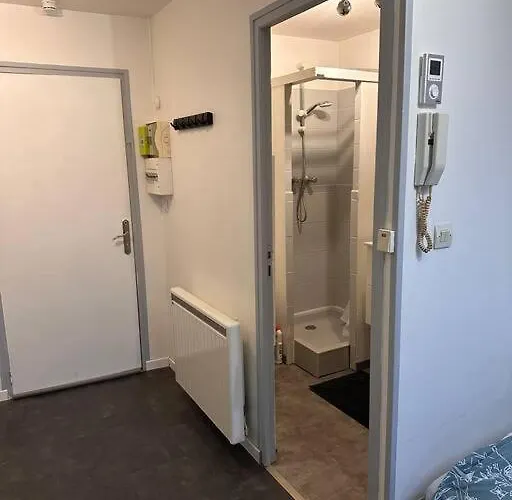 Centre * 巴勒迪克